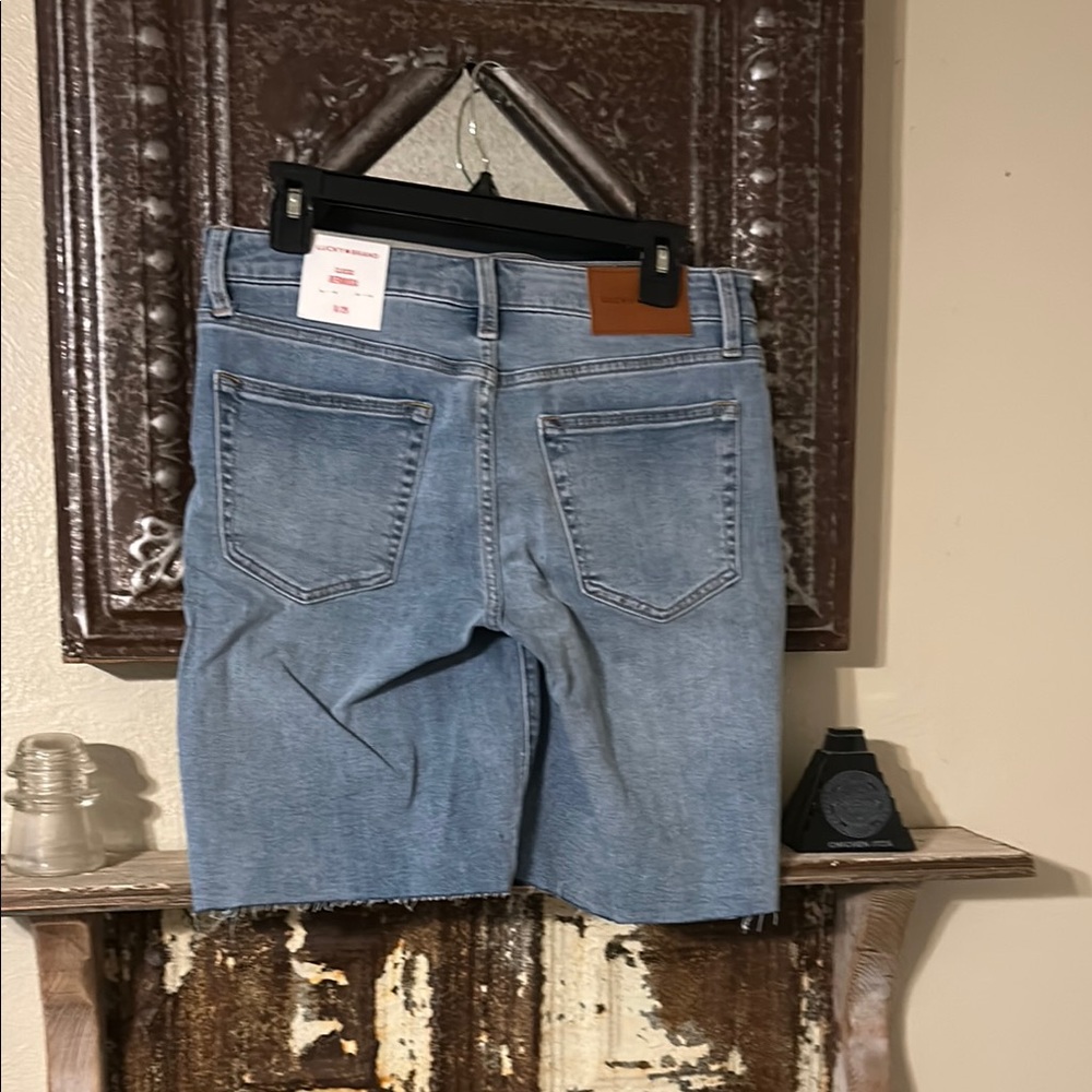 Blue Denim Shorts with Raw Hem - Picture 4 of 10